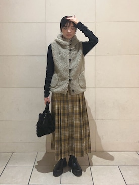 「POMTATA（ポンタタ）のPOMTATA　OTIS envan tote S（ハンドバッグ）」を使った、内山千笑さん（レディース・160cm）の秋コーディネート