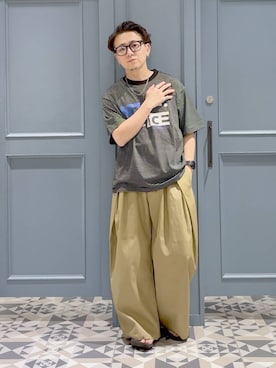 「RAGEBLUE（レイジブルー）のSMART INTUCK WIDE CHINO SLACKS/スマートインタックワイドチノスラックス（スラックス、ベージュ系）」を使った、はいねさん（メンズ・165cm）の夏コーディネート