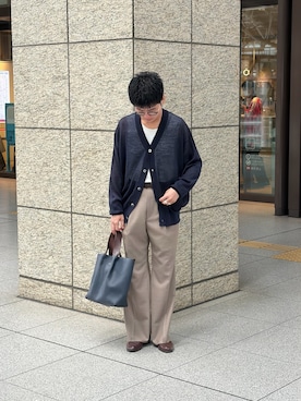 「URBAN RESEARCH（アーバンリサーチ）のRAMIE SHEER CARDIGAN（ニット/セーター、ブルー系）」を使った、SAITO RYOTAさん（メンズ・167cm）の夏コーディネート