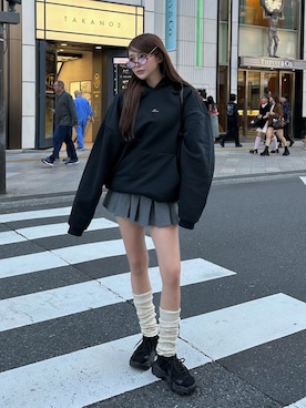 「アイテム（レッグウォーマー）」を使った、タカハシモエさん（レディース・162cm）の秋コーディネート