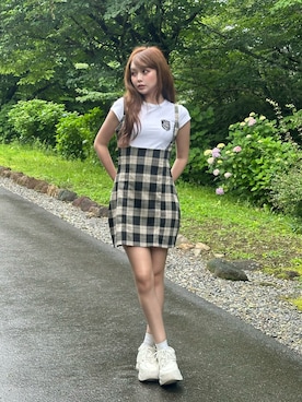 「kiss the clubのアイテム（ワンピース/ドレス、ベージュ系）」を使った、タカハシモエさん（レディース・162cm）の夏コーディネート