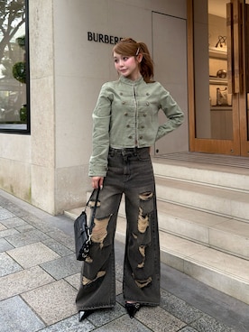 「RAY CASSIN（レイカズン）の【S・Mサイズ展開】ダメージルーズデニムパンツ（デニムパンツ、グレー系）」を使った、タカハシモエさん（レディース・162cm）の秋コーディネート