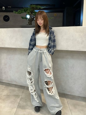 「アイテム（スウェットパンツ）」を使った、タカハシモエさん（レディース・162cm）の秋コーディネート