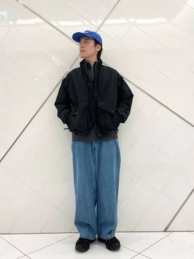 「アイテム（その他アウター、ブラック系）」を使った、山﨑 亮太さん（メンズ・172cm）の秋コーディネート