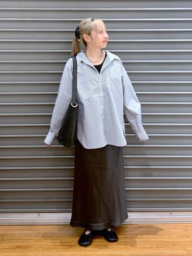 「LEPSIM（レプシィム）のストレッチサテンスカート　497324（スカート）」を使った、daharalepsimさん（レディース・151cm）の秋コーディネート