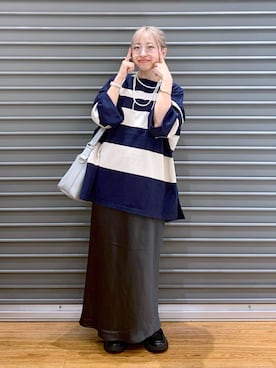 「LEPSIM（レプシィム）のストレッチサテンスカート　497324（スカート）」を使った、daharalepsimさん（レディース・151cm）の秋コーディネート