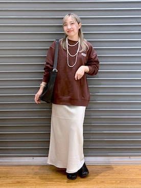 「LEPSIM（レプシィム）のストレッチサテンスカート　497324（スカート）」を使った、daharalepsimさん（レディース・151cm）の秋コーディネート