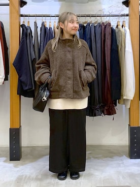 「LEPSIM（レプシィム）のサテンギャザーWストレートパンツ　600152（その他パンツ）」を使った、daharalepsimさん（レディース・151cm）の秋コーディネート
