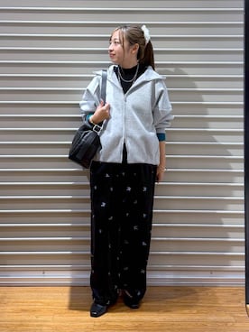 「LEPSIM（レプシィム）のマシュマロベロア刺繍パンツ　1047000（その他パンツ、ブラック系）」を使った、daharalepsimさん（レディース・151cm）の秋コーディネート