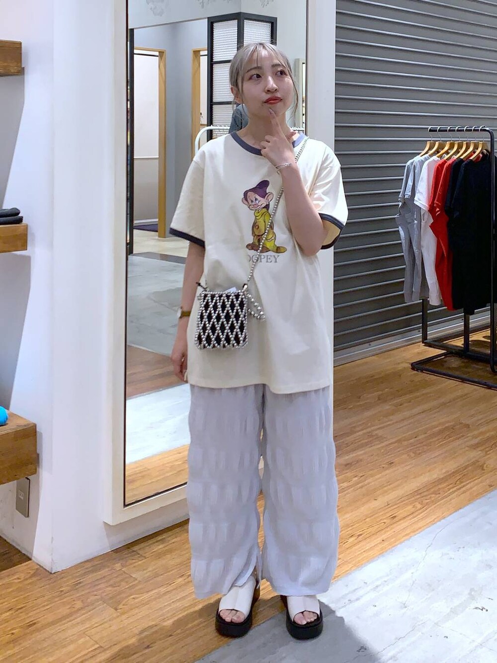 ラメシャーリングパンツ 122063を使った人気ファッション