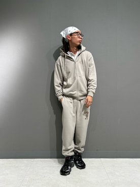 「AVIREX（アヴィレックス）のアイテム（スウェットパンツ）」を使った、かんさん（メンズ・173cm）の秋コーディネート