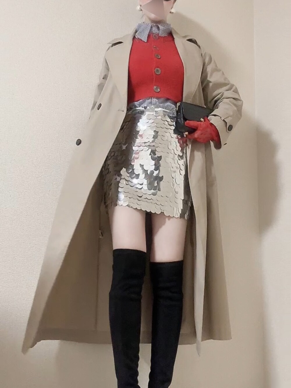 「春ファッション、お洒落さんとつながりたい、instagram、ブーツ、春コーデ、シャツワンピ、スパンコール、シルバー、大人コーデ、レース、カーディガン、トレンチコート、着回しコーデ、モード、プチプラコーデ」｜「H&Mのアイテム（スカート、シルバー系）」を使った、RaBBiさん（レディース・162cm）の春コーディネートの1枚目の写真