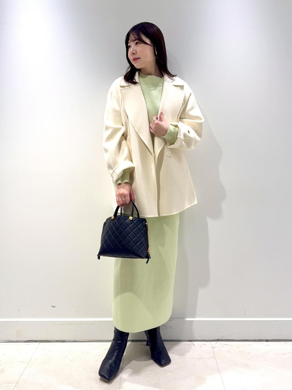 「ROPÉ、ウェーブ、ブルべ夏、混合、高身長、トップス、ニット/セーター、ジャケット/アウター、ピーコート、スカート、バッグ、ハンドバッグ、シューズ、ブーツ、GGA34030」｜「ROPE'のBeatrice boots(ベアトリス ブーツ)【メディア掲載】（ブーツ、ブラック系）」を使った、kanaさん（レディース・165cm）の冬コーディネートの1枚目の写真