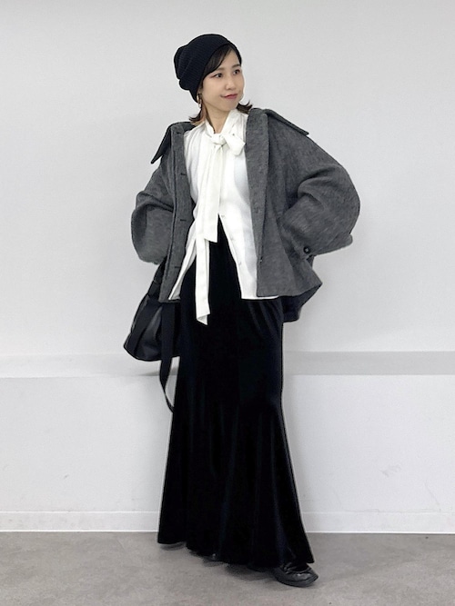 ほぼ未使用✨️　シクラス　ミンクファー　ウールシルク　サテンブラウス　ネイビー セール】サテンボウタイブラウス（シャツ/ブラウス）｜VIS（ビス）の