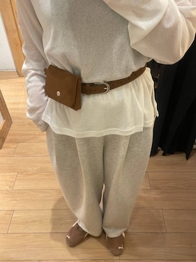 「LOWRYS FARM（ローリーズファーム）のカットイージーカーブパンツ 292362（スウェットパンツ、グレー系）」を使った、kumadayoooさん（レディース）の春コーディネート