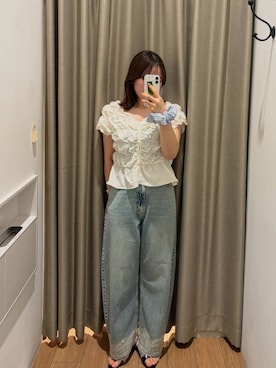「LOWRYS FARM（ローリーズファーム）のシャーリングブラウスフレンチスリーブ　1046442（シャツ/ブラウス、ホワイト系）」を使った、kumadayoooさん（レディース）の夏コーディネート