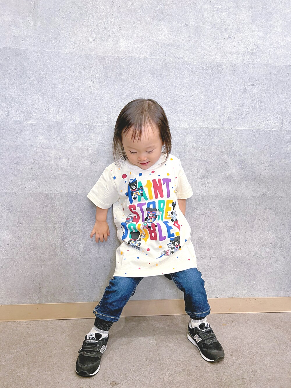 「mikihouse DBのアイテム（Tシャツ/カットソー、ホワイト系）」を使った、maimaiさん（キッズ・80cm）の春コーディネートの1枚目の写真