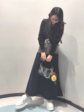 「厚底スニーカー」｜名古屋PARCOさん（レディース・160cm）の秋コーディネート