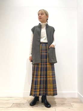 「プリーツスカート」｜「アイテム（ベスト、グレー系）」を使った、naminoさん（レディース・154cm）の秋コーディネート