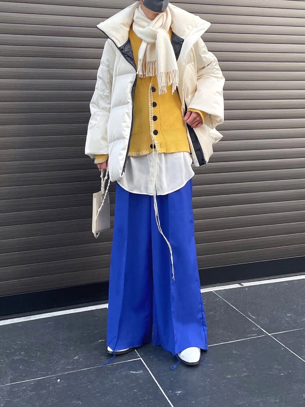 「今日のコーデ、ビッグシルエット、ダウンジャケット、冬アウター、秋冬コーデ、UNIQLO、きれいめカジュアル、ootd、冬コーデ、カジュアルコーデ」｜「UNIQLOのアイテム（ダウンジャケット/コート、ホワイト系）」を使った、ryunosukeさん（メンズ・170cm）の冬コーディネートの1枚目の写真