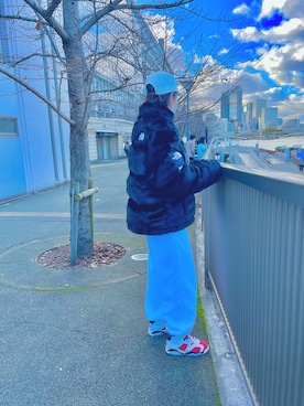 「スニーカー好きと繋がりたい」｜「アイテム（ジャケット/アウター）」を使った、elikaさん（レディース・159cm）の春コーディネート