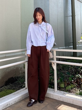 「ITEMS URBANRESEARCH（アイテムズ アーバンリサーチ）のバレルレッグパンツ（その他パンツ、ブラウン系）」を使った、ERIKAさん（レディース・161cm）の春コーディネート