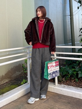 「アイテム（アクセサリー）」を使った、ERIKAさん（レディース・161cm）の冬コーディネート