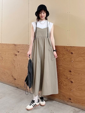 「ナチュラル×イエベ春」｜「アイテム（アクセサリー）」を使った、ERIKAさん（レディース・161cm）の夏コーディネート