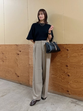 「RODE SKO（ロデスコ）のフラップトートバッグ（トートバッグ、ブラック系）」を使った、ERIKAさん（レディース・161cm）の春コーディネート