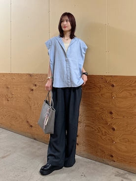 「ITEMS URBANRESEARCH（アイテムズ アーバンリサーチ）の『イージーケア/接触冷感/UVカット』SMOOTH LINEN TOUCH ワイドパンツ（その他パンツ、グレー系）」を使った、ERIKAさん（レディース・161cm）の春コーディネート