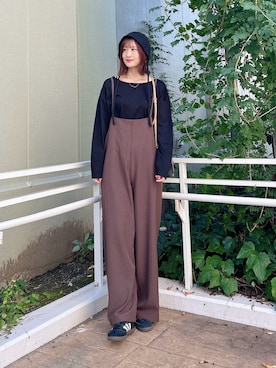 「アイテム（オールインワン・サロペット）」を使った、ERIKAさん（レディース・161cm）の秋コーディネート