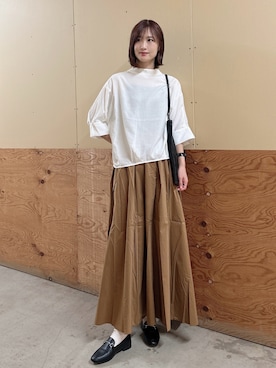 「ITEMS URBANRESEARCH（アイテムズ アーバンリサーチ）のウエストギャザースカート（スカート）」を使った、ERIKAさん（レディース・161cm）の秋コーディネート