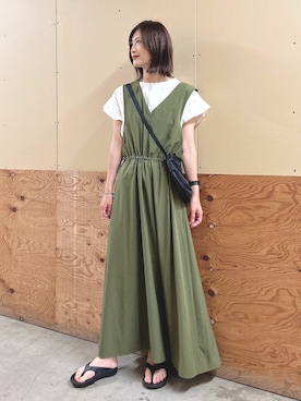 「カーキ×ホワイト」｜ERIKAさん（レディース・161cm）の夏コーディネート