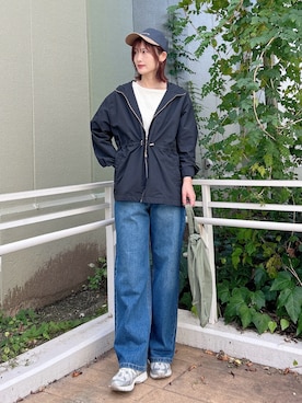 「アイテム（マウンテンパーカー）」を使った、ERIKAさん（レディース・161cm）の秋コーディネート