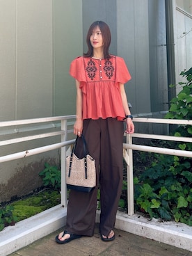 「URBAN RESEARCH Sonny Label（アーバンリサーチサニーレーベル）のスパンコールエンブロイダリーブラウス（シャツ/ブラウス、オレンジ系）」を使った、ERIKAさん（レディース・161cm）の夏コーディネート