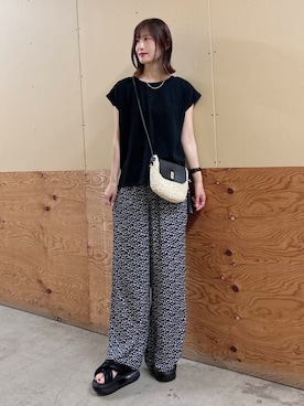 「ITEMS URBANRESEARCH（アイテムズ アーバンリサーチ）のアイテム（Tシャツ/カットソー）」を使った、ERIKAさん（レディース・161cm）の夏コーディネート