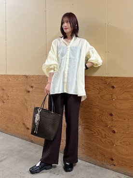 「ITEMS URBANRESEARCH（アイテムズ アーバンリサーチ）の『UVカット/接触冷感』カットヨウリュウイージーパンツ(楽着シリーズ)（その他パンツ、ブラウン系）」を使った、ERIKAさん（レディース・161cm）の春コーディネート
