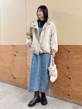 「アイテム（マウンテンパーカー）」を使った、ERIKAさん（レディース・161cm）の冬コーディネート