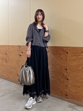 「アイテム（ヘアアクセサリー、グレー系）」を使った、ERIKAさん（レディース・161cm）の秋コーディネート