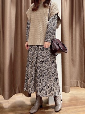 「ラウンドバッグ」｜「アイテム（ワンピース/ドレス）」を使った、ERIKAさん（レディース・161cm）の秋コーディネート