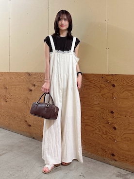 「ITEMS URBANRESEARCH（アイテムズ アーバンリサーチ）のカットジョーゼットフレンチTシャツ（Tシャツ/カットソー、ブラウン系）」を使った、ERIKAさん（レディース・161cm）の夏コーディネート
