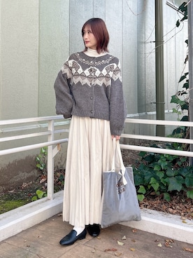 「アイテム（スカート、ベージュ系）」を使った、ERIKAさん（レディース・161cm）の冬コーディネート