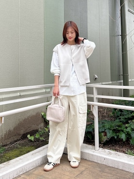 「URBAN RESEARCH DOORS（アーバンリサーチドアーズ）の『仁村紗和さん着用』『UR TECH Renew Knit』2WAYベスト（ベスト、グレー系）」を使った、ERIKAさん（レディース・161cm）の春コーディネート