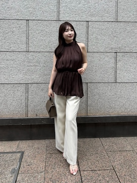 「anuans（アニュアンス）のミッドウェイトツータックワイドパンツ（スラックス、ホワイト系）」を使った、ánuansさん（レディース・157cm）の夏コーディネート
