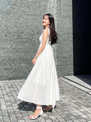 anuans（アニュアンス）の「カットワークレースマキシワンピース