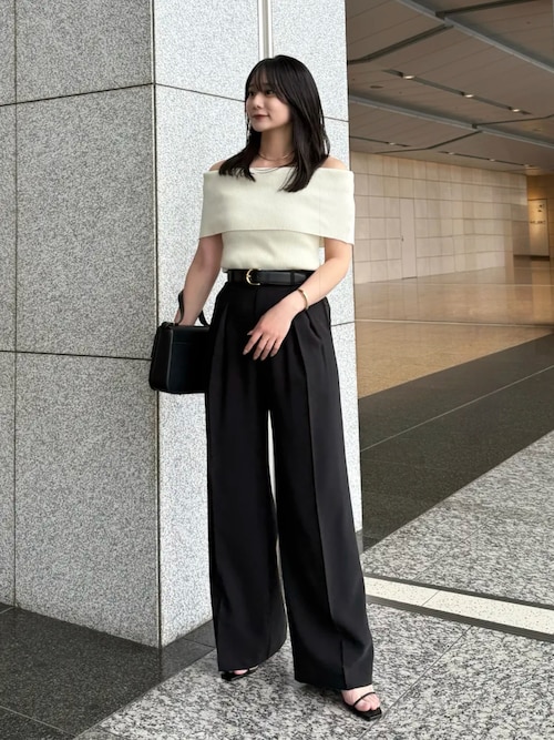 ソフトフィットオフショルニットトップス