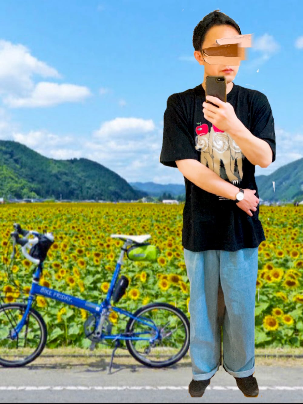 「夏コーデ、Tシャツ、GU、undercover、gu×undercover、バギーパンツ、ワイドパンツ、デニムスラックス、デニッスラ、休日スタイル、夏だ！Tシャツ着よう！、シンプル、いいね、save、フォローお願いします🤑、黒Tシャツ、プチプラ」｜「インスタもよろしく😃のアイテム（その他、その他）」を使った、けんけんぱさん（メンズ・171cm）の夏コーディネートの1枚目の写真