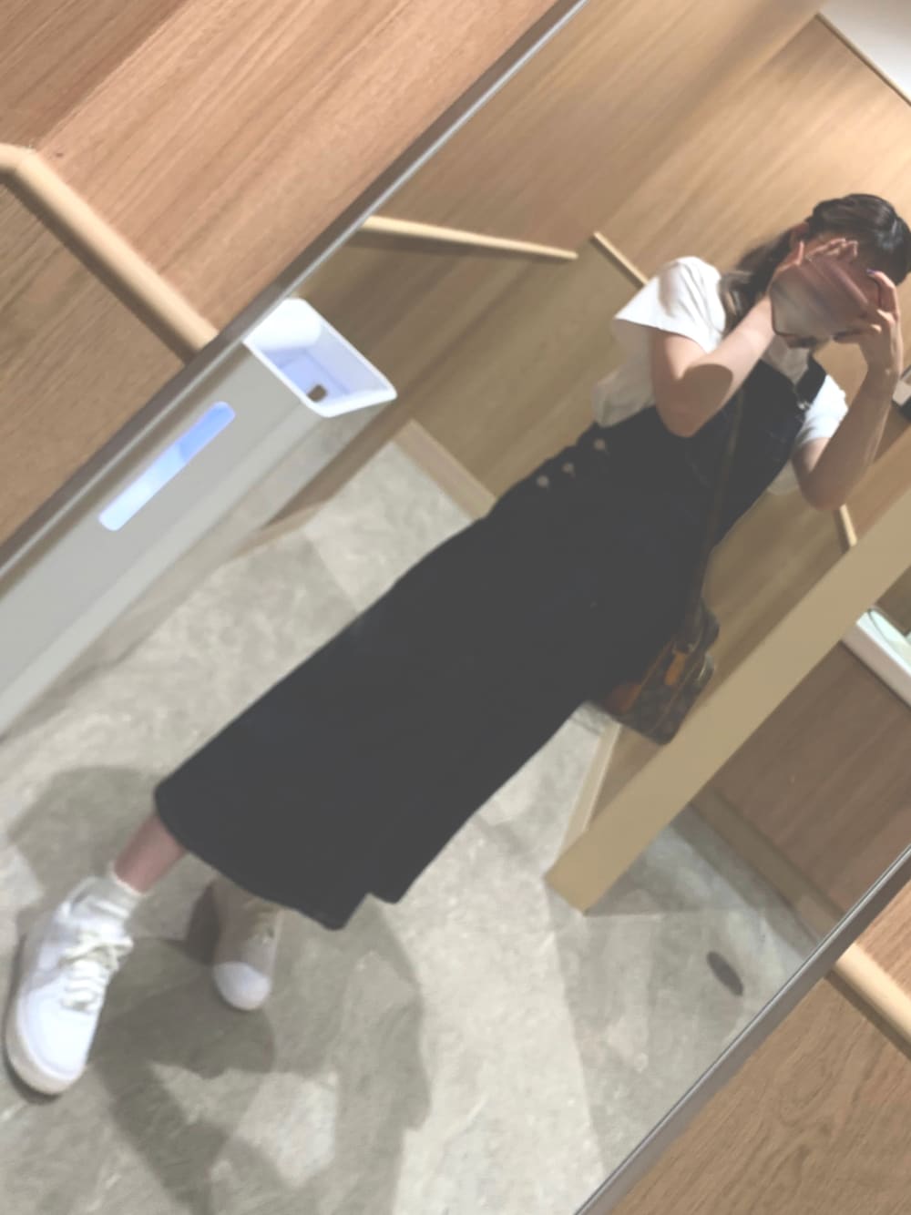 「シンプルスタイル、休日コーデ、ゆるコーデ、お出かけコーデ、GU、しまむら、NIKE、エアフォースワン、150cm、150cmコーデ、低身長、低身長コーデ、低身長女子、Dior、LouisVuitton」｜「NIKEのナイキ エア フォース 1 セージ LOW ウィメンズシューズ / Nike Air Force 1 Sage Low Women's Shoes AR5339-100 White（スニーカー、ホワイト系）」を使った、ばにら🐰🔥さん（レディース・150cm）の秋コーディネートの1枚目の写真