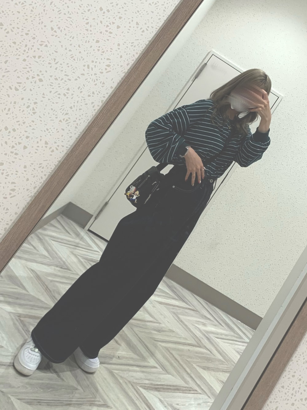 「秋のコーデ、今日のコーデ、秋服、お洒落さんとつながりたい、150cm、150cmコーデ、低身長コーデ、低身長、低身長女子、しまむらコーデ、AIR FORCE 1、Dior」｜「えだ×しまむらコラボのアイテム（トップス、グリーン系）」を使った、ばにら🐰🔥さん（レディース・150cm）の秋コーディネートの1枚目の写真