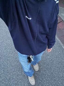 「adidas（アディダス）のアイテム（ジャケット/アウター）」を使った、HiNaティーさん（メンズ・167cm）の春コーディネート